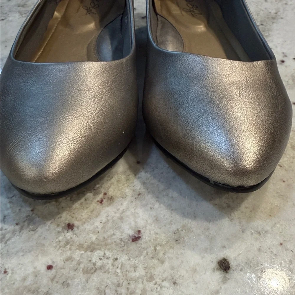 Hush Puppies Soft Style Gold Flats - NWOT